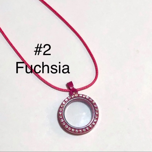 HQ-#2 Color Living story lockets - Picture 4 of 8